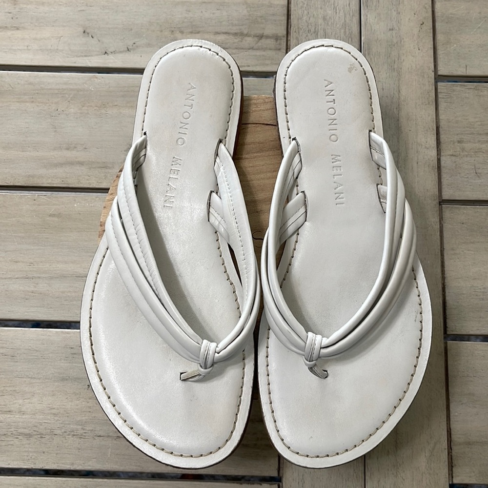Antonio Melani All Leather Sandals.